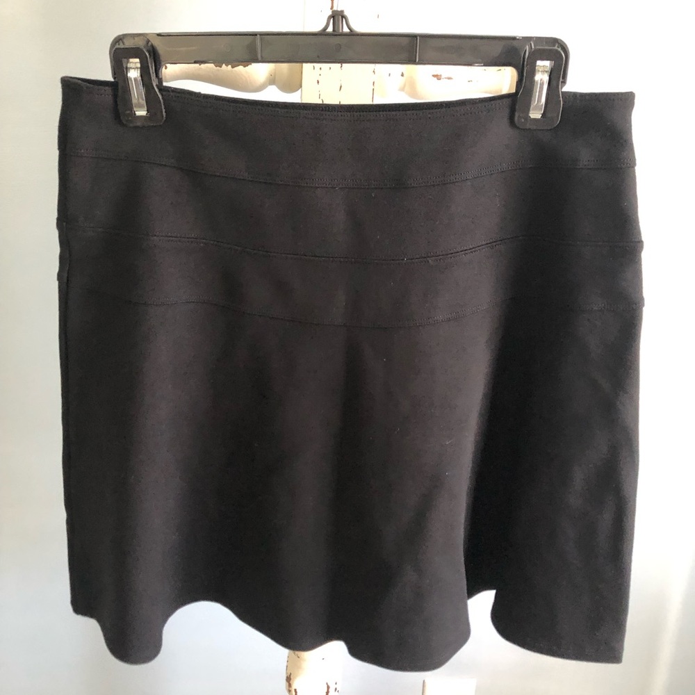 18 inch Black Athleta Skirt NWOT